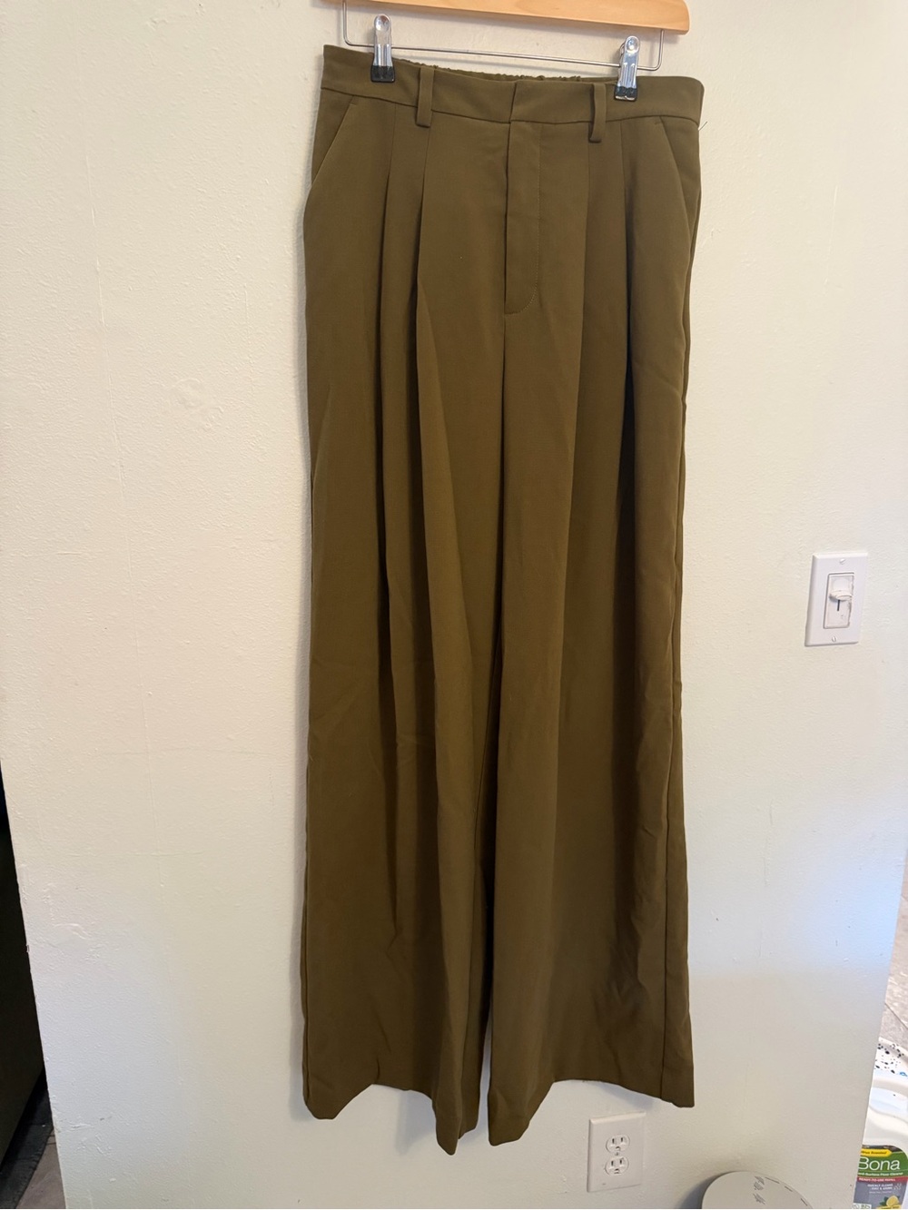 Maeve Olive Green the Avery trousers with Pleated Front
